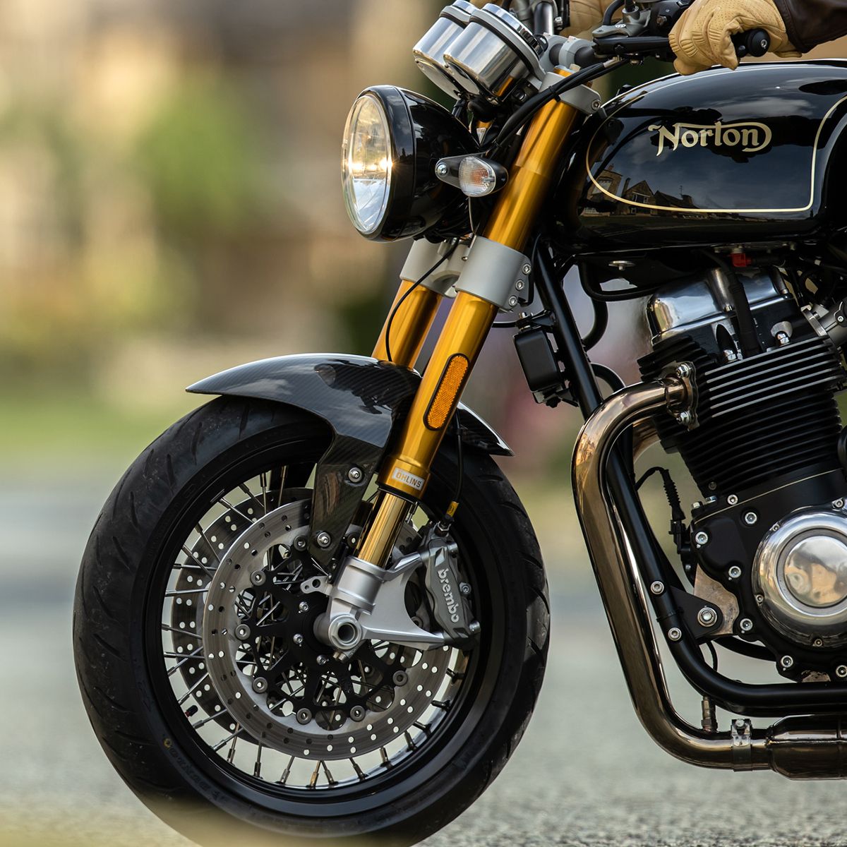 The AllNew Norton Commando 961 Refreshes A Classic Icon
