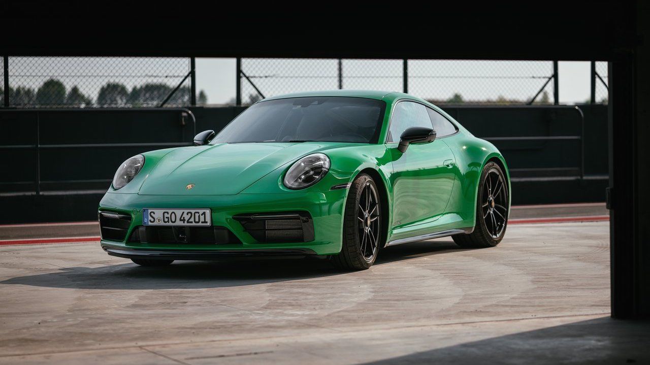 Porsche-911_Carrera_GTS-2022-