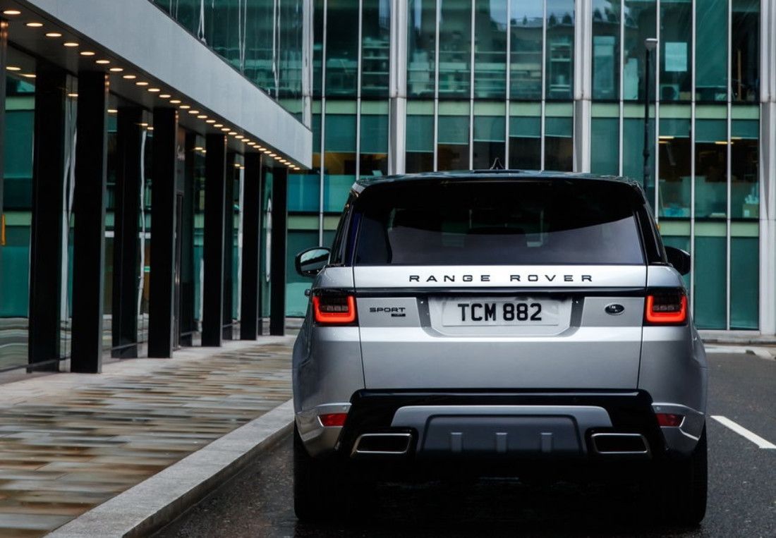 Range Rover Sport HST Parked in the city