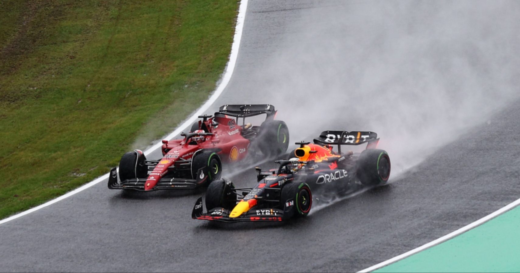 Verstappen vs Leclerc Suzuka 2022 Turn 1