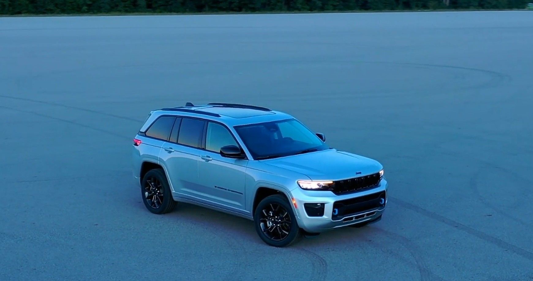 10 Things We Love About The 2023 Jeep Grand Cherokee 4xe 30th