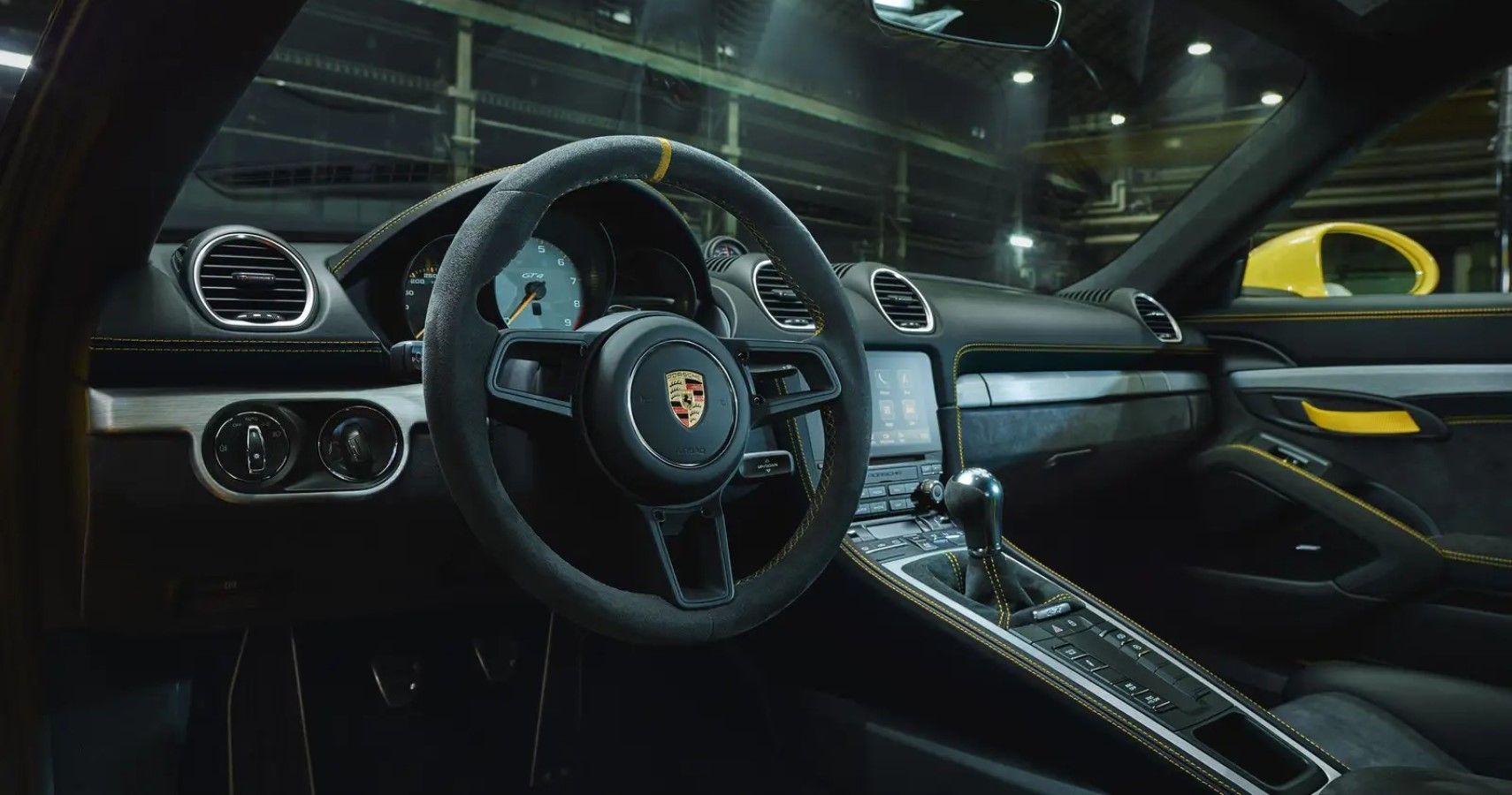 Porsche Cayman GT4 interior view