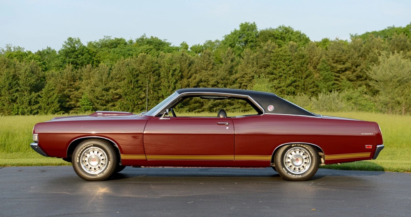 1969-ford-torino-gt-side-view