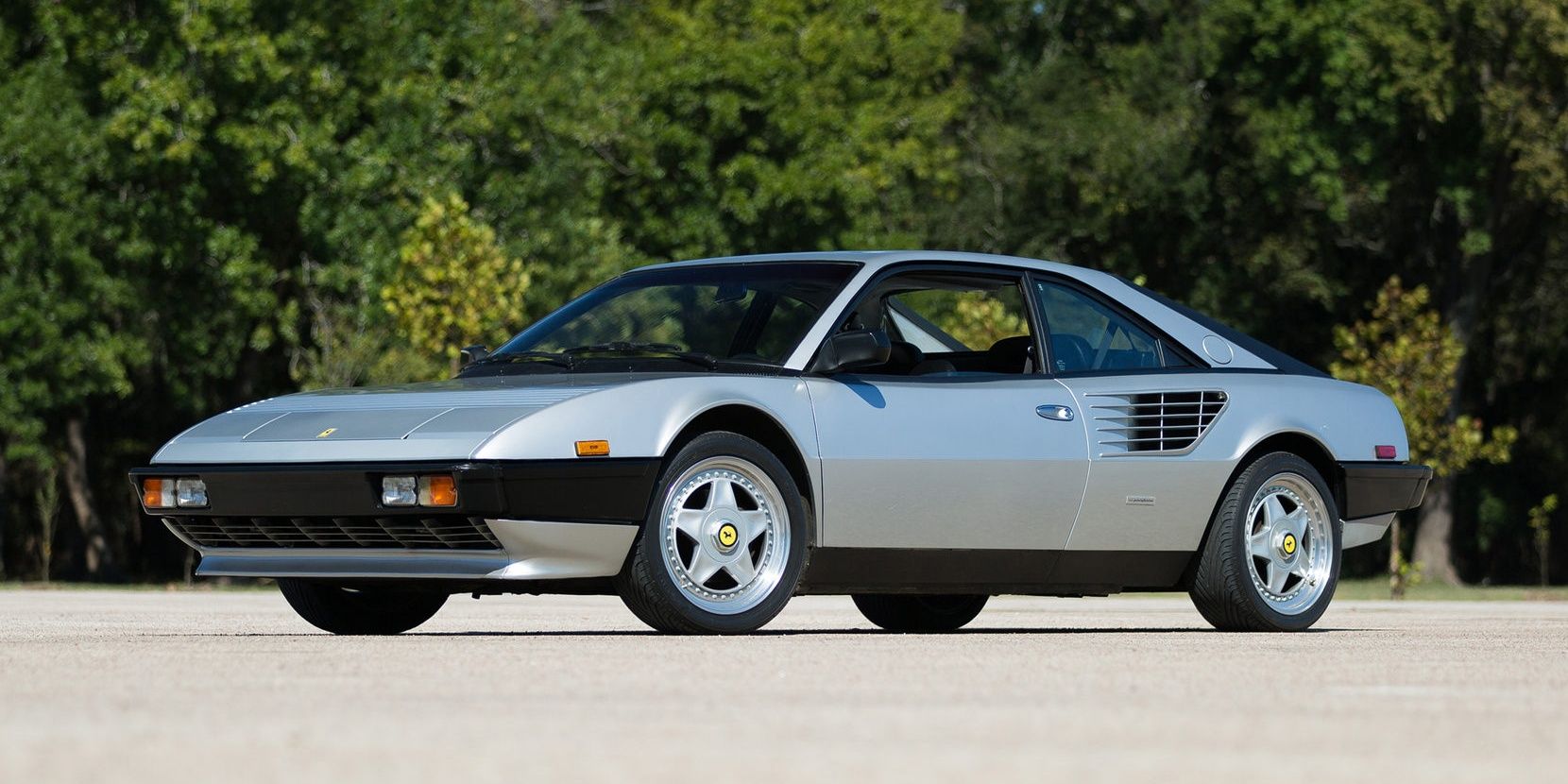 Cinza 1984 Ferrari Mondial Quattrovalvole 