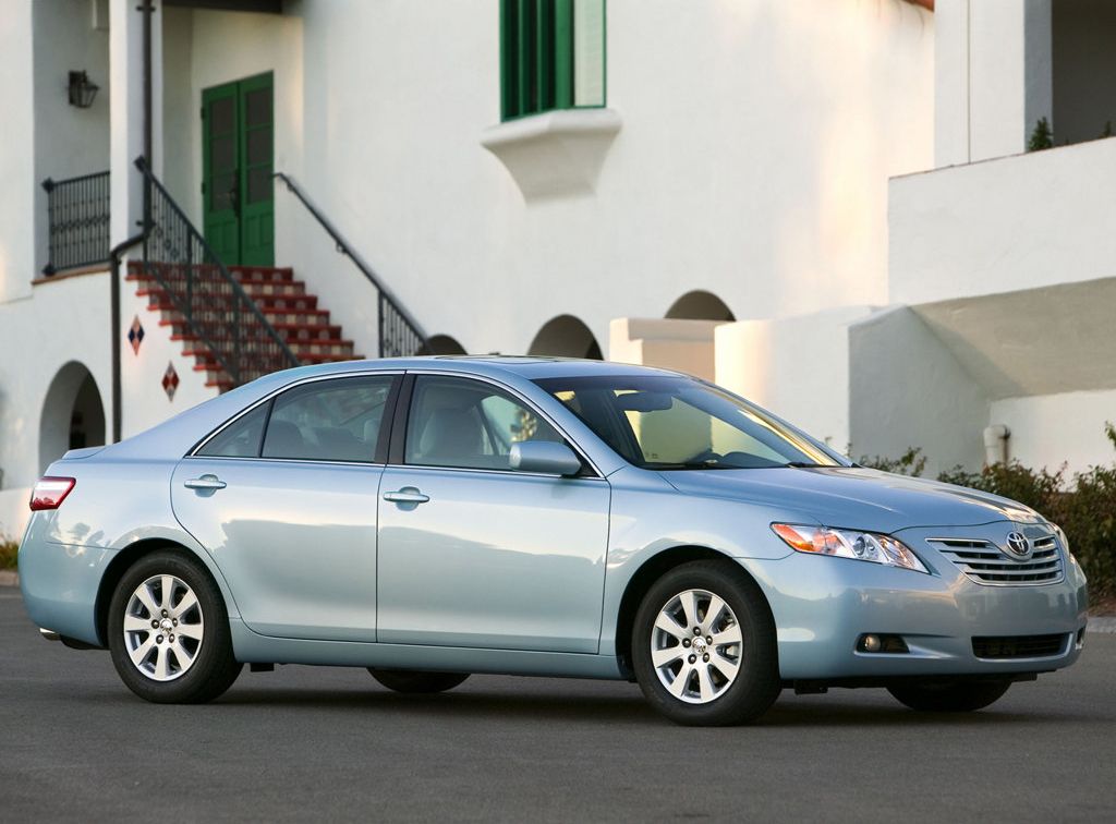 2007 Toyota Camry XLE Side View 