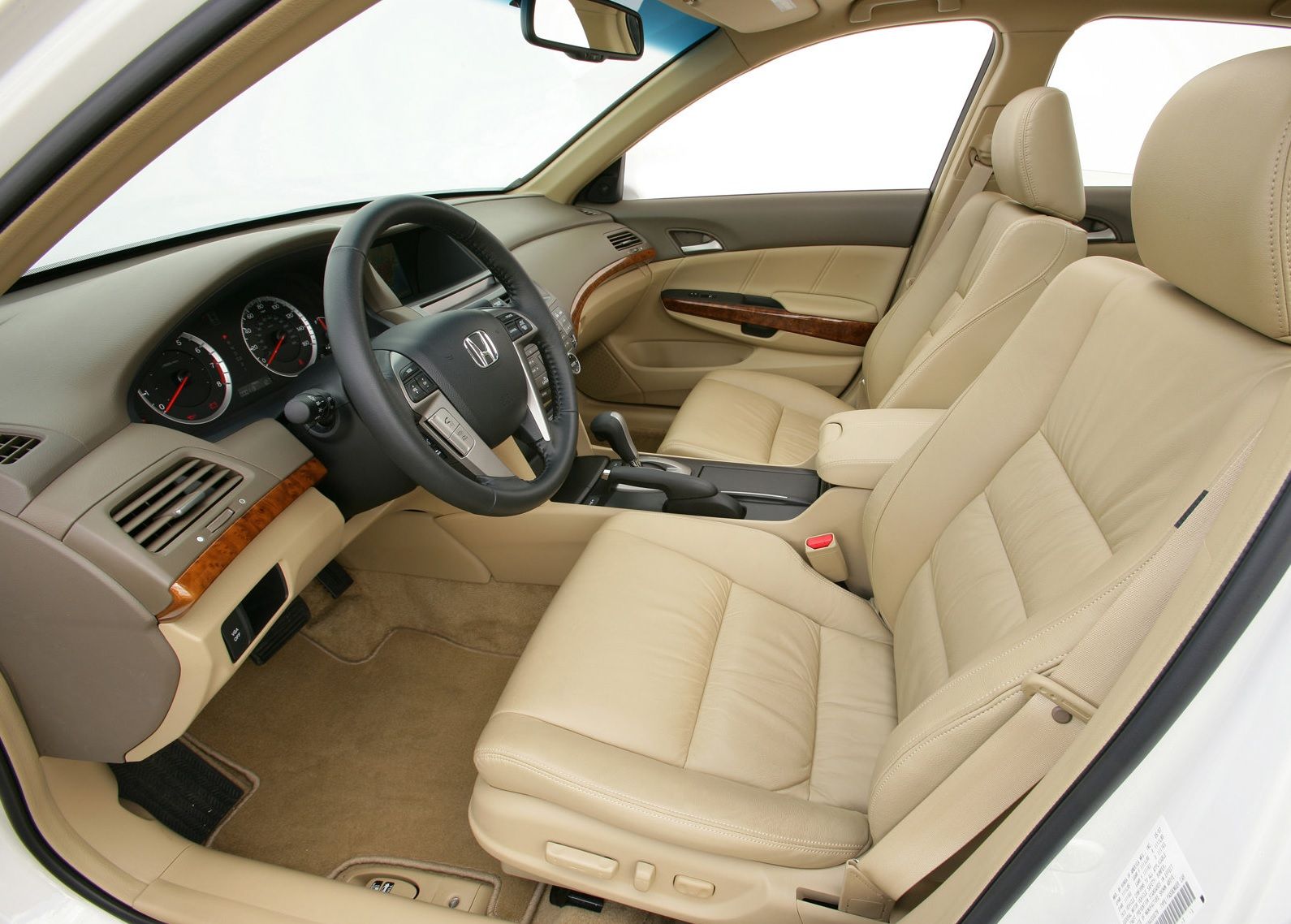 2008 Honda Accord First Row Interior