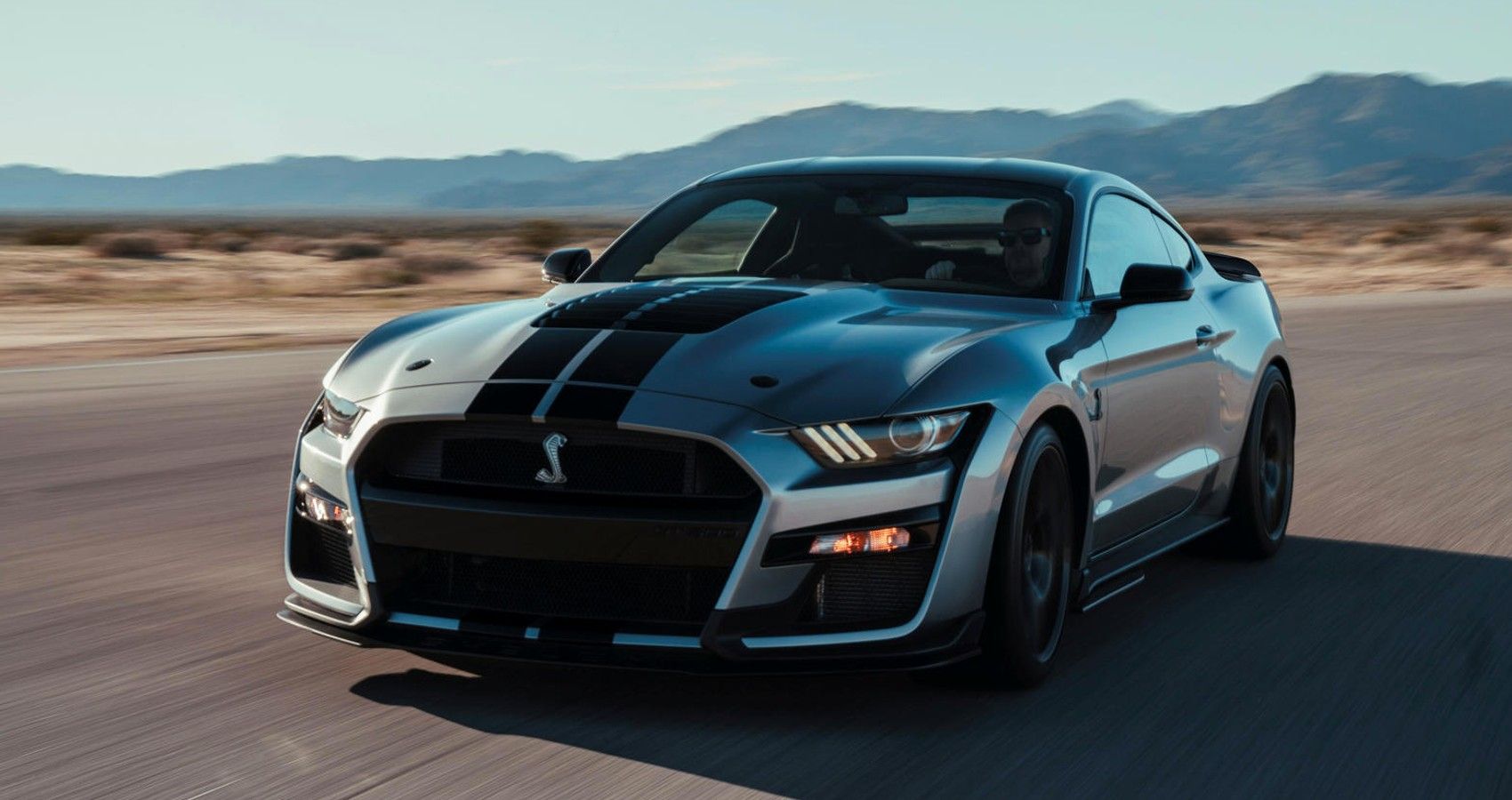 2021 Ford Shelby GT500 Front Three Quarter 