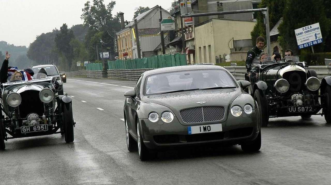 Bentley-Continental_GT-2003-Gray