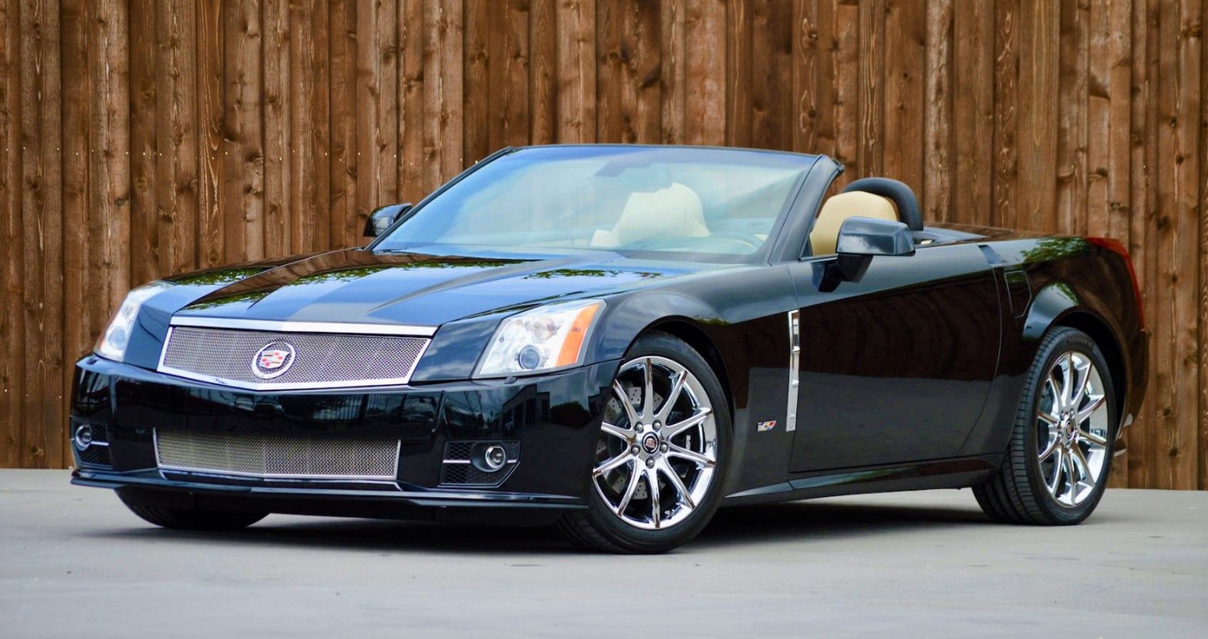 Cadillac XLR-V - Front