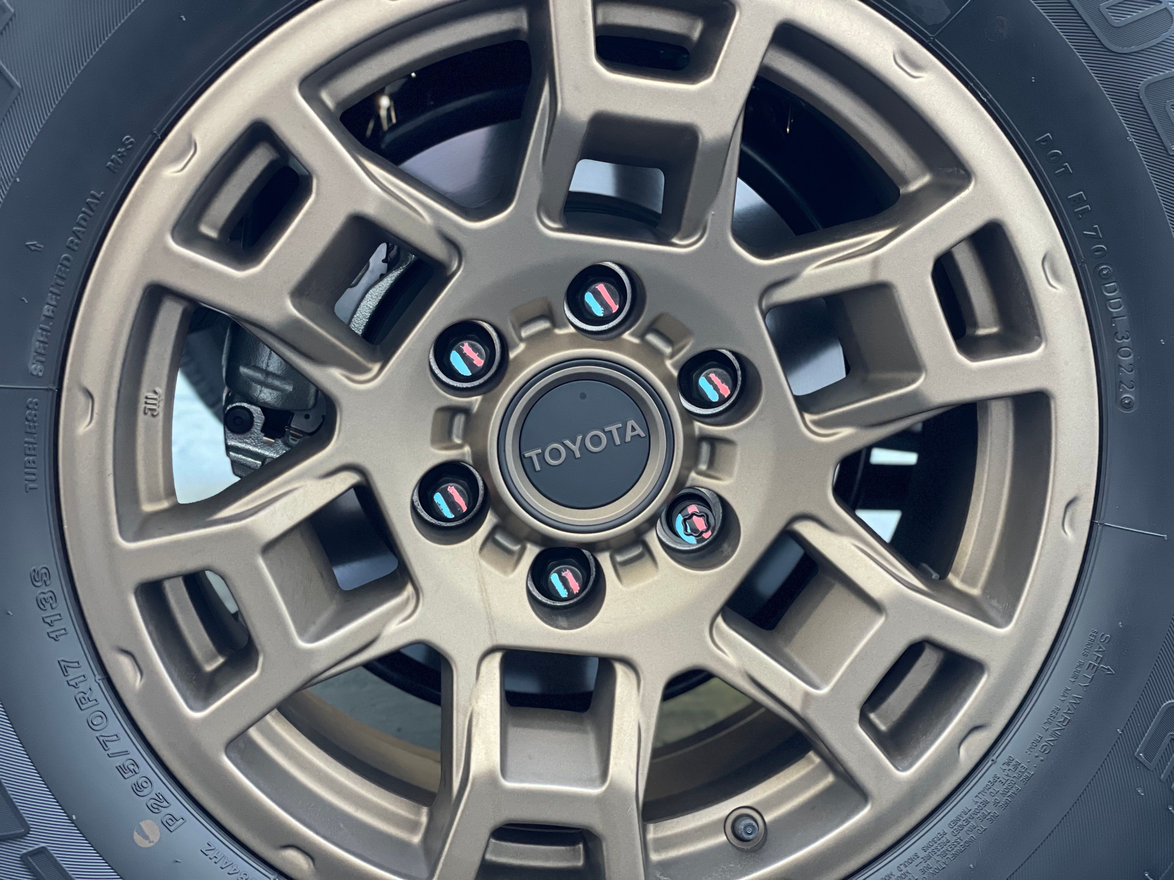 Колесо специального выпуска Toyota 4Runner к 40-летию 2023 года