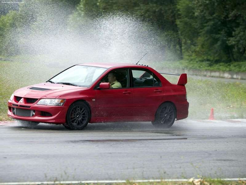 Mitsubishi-Lancer_Evolution_VIII_MR-2005-800-04