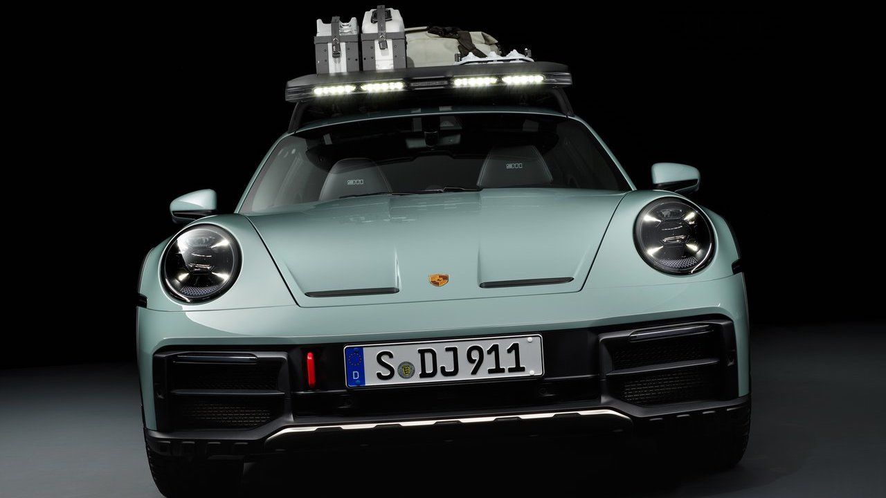 Porsche-911_Dakar-2023-Front End Standard