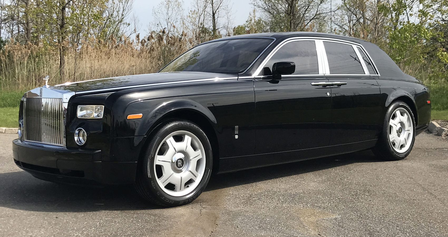 rolls royce phantom front quarter images