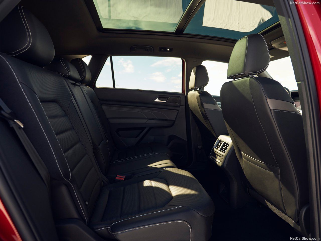 2023 Volkswagen Atlas Cross Sport interior