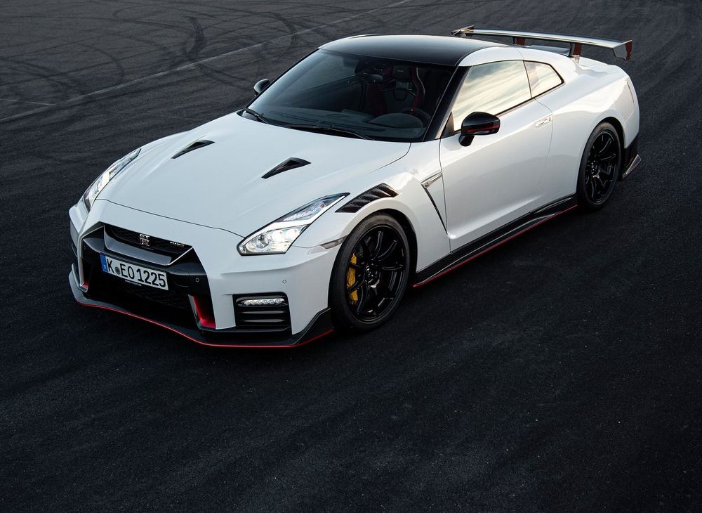 White 2022 Nissan GT-R Nismo front 