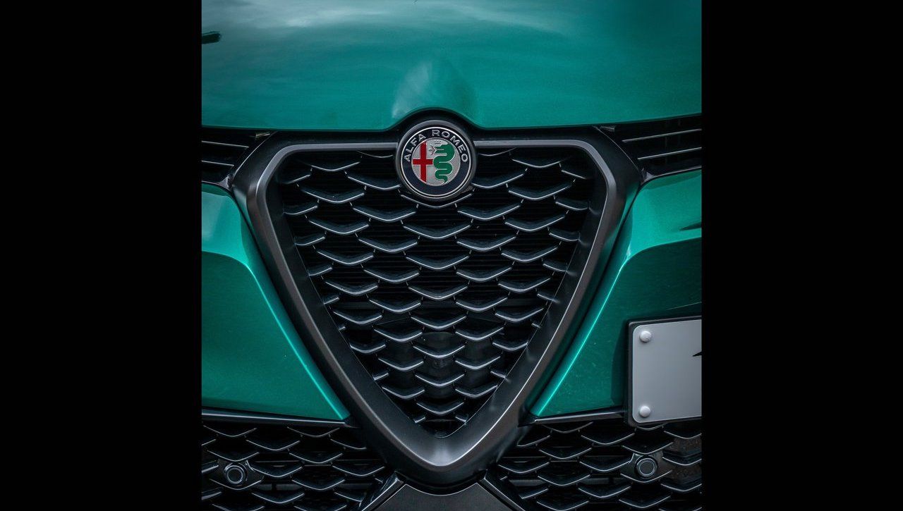Alfa_Romeo-Tonale-2023-Grille
