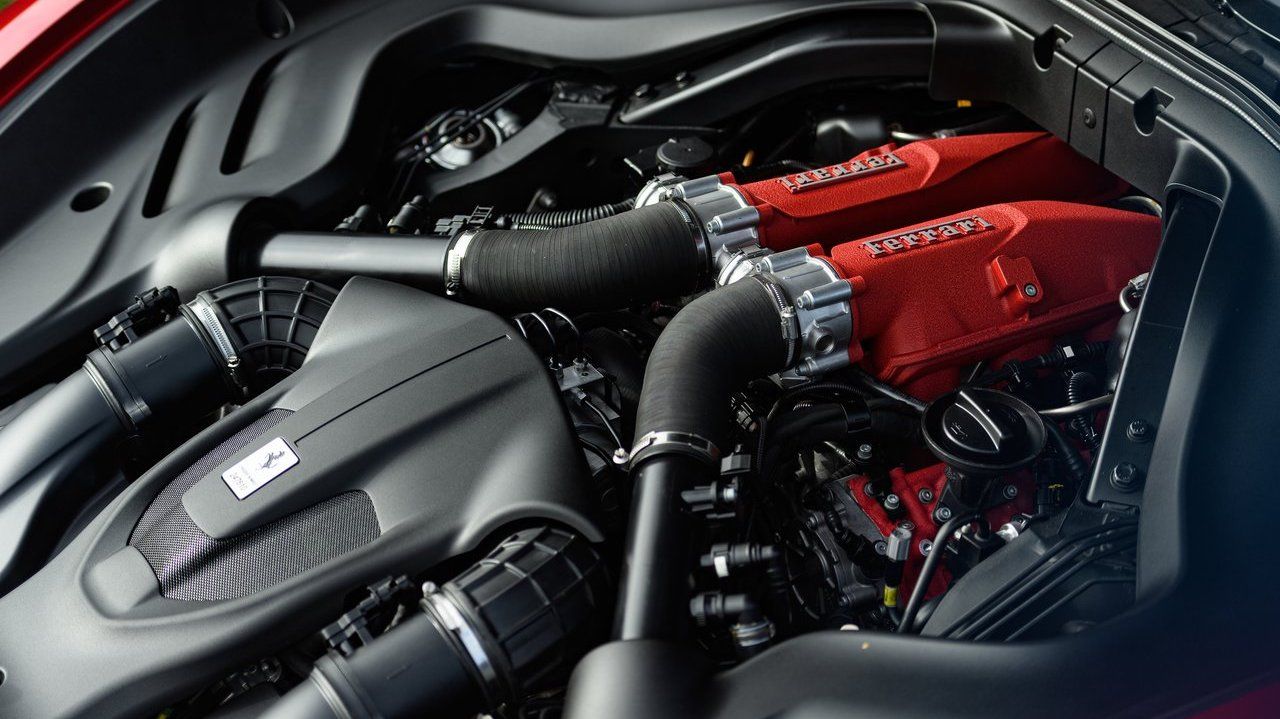 Ferrari-Roma-2020-Engine
