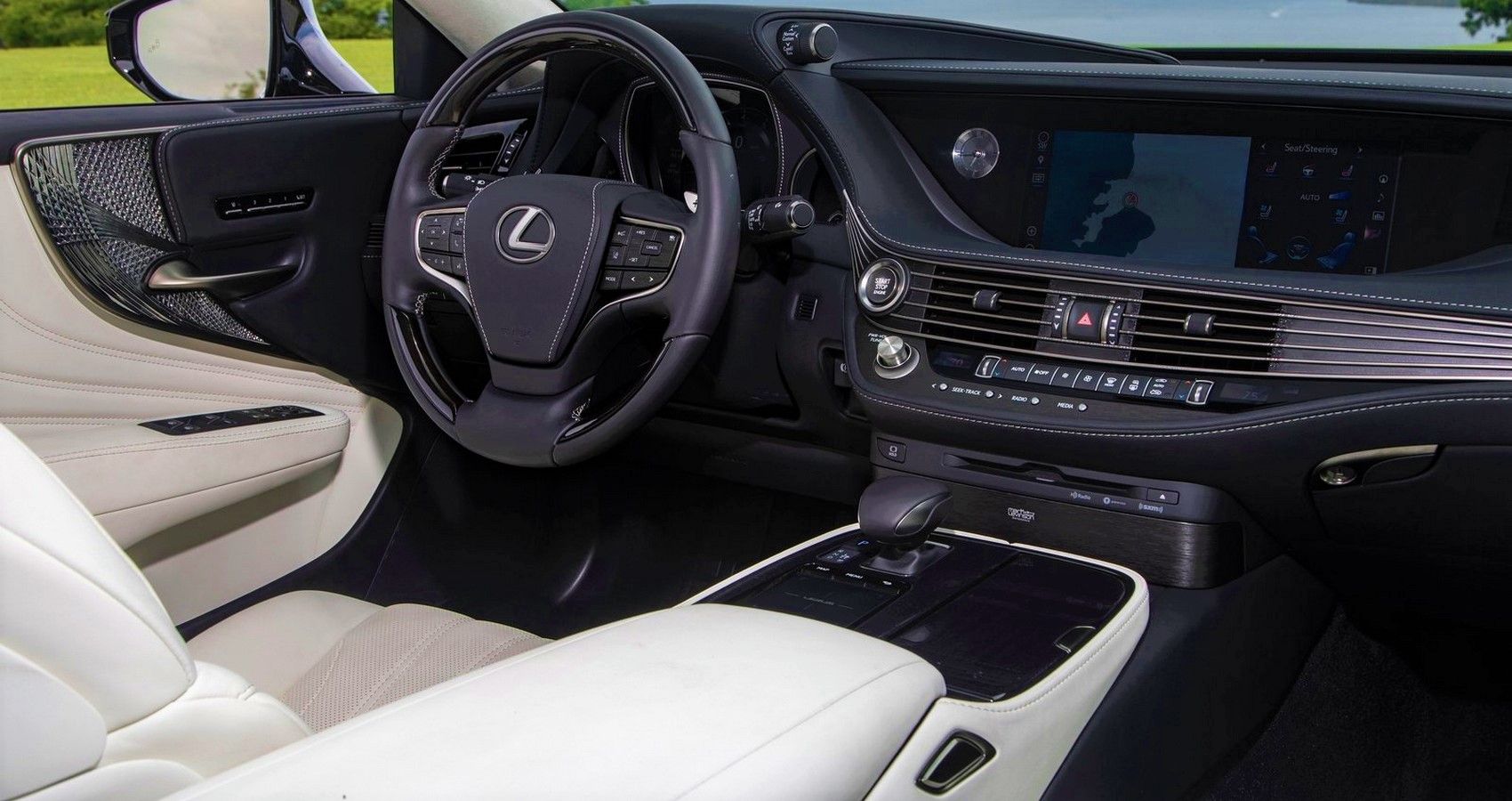 Lexus LS500 Interior
