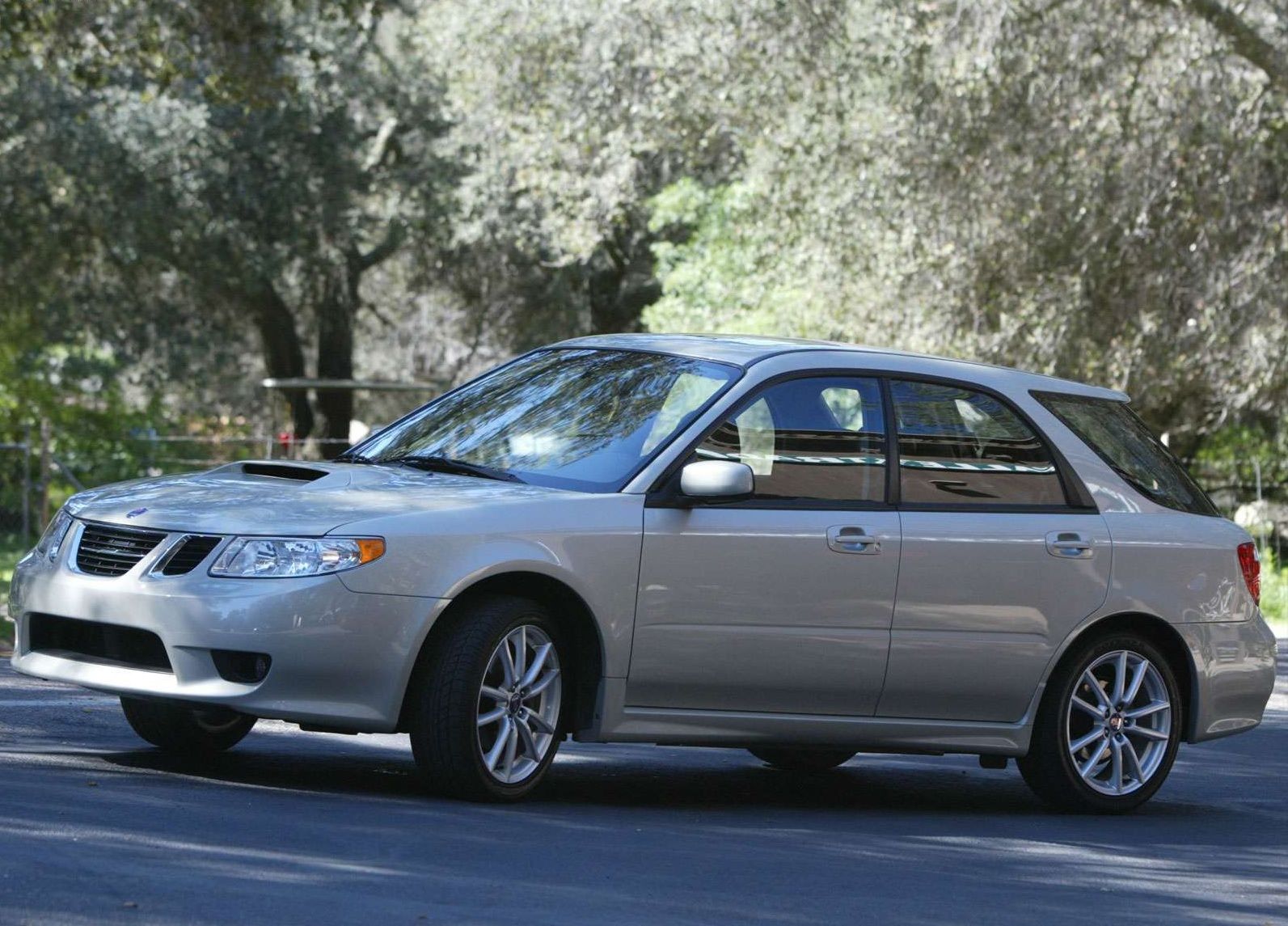 These Are Our Favorite Features Of The Saab 9-2X Aero