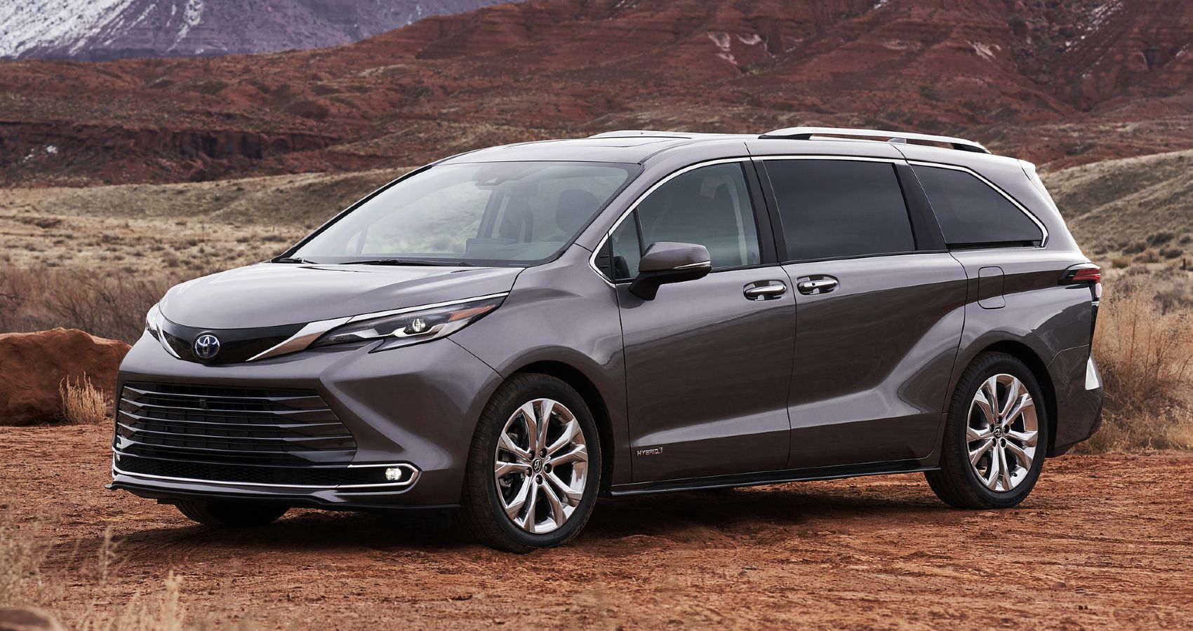 New Hybrid Toyota Sienna Takes on Honda Odyssey, Chrysler Pacifica