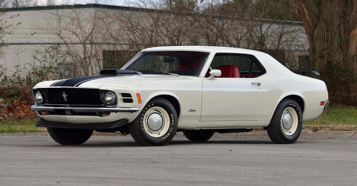 White 1970 Ford Mustang 2dr Coupe on the road