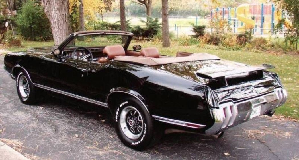 1970 Oldsmobile Cutlass Supreme Black Convertible 