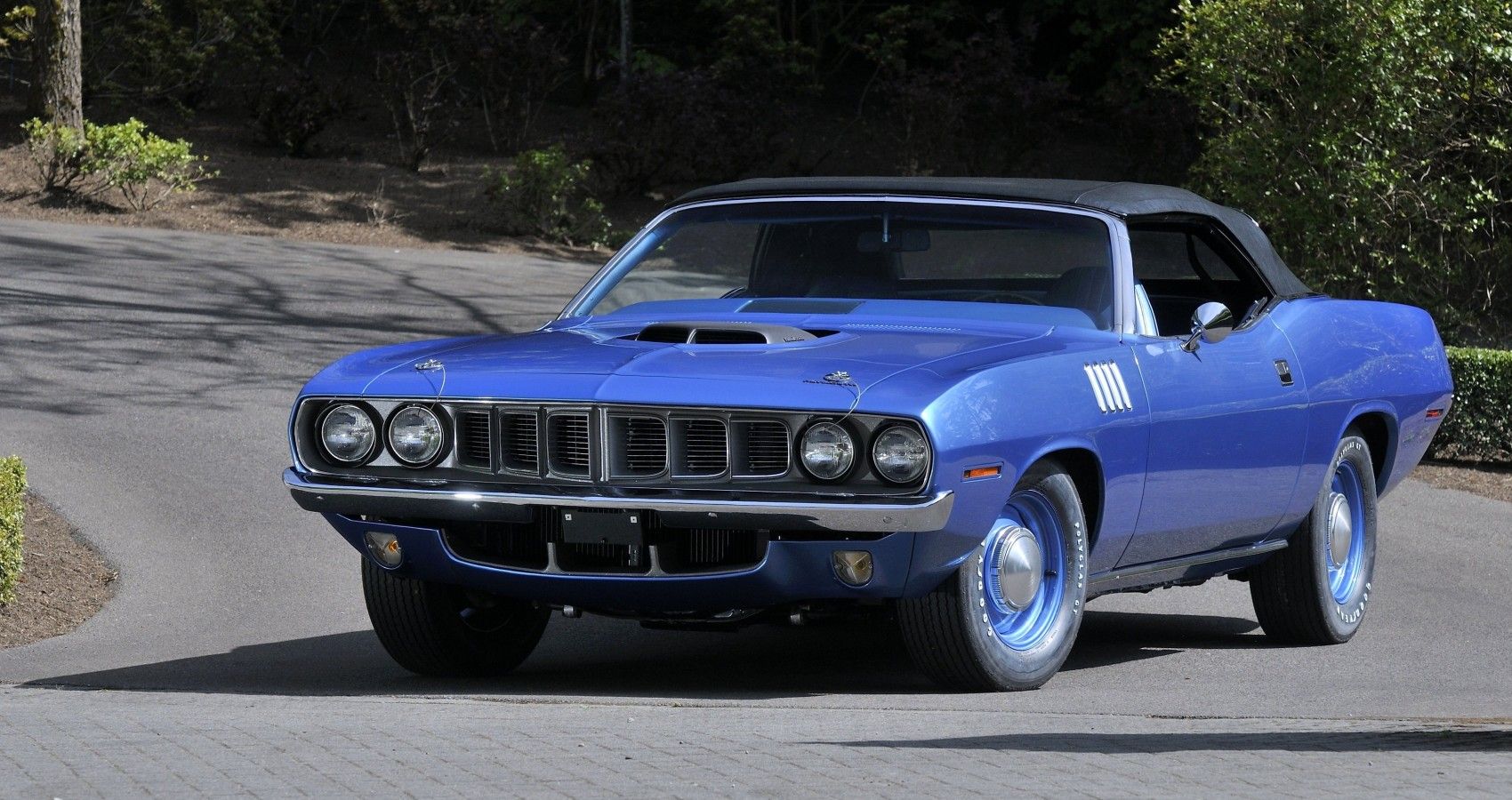 What Makes The Plymouth Hemi Cuda A Truly Iconic American Muscle Car