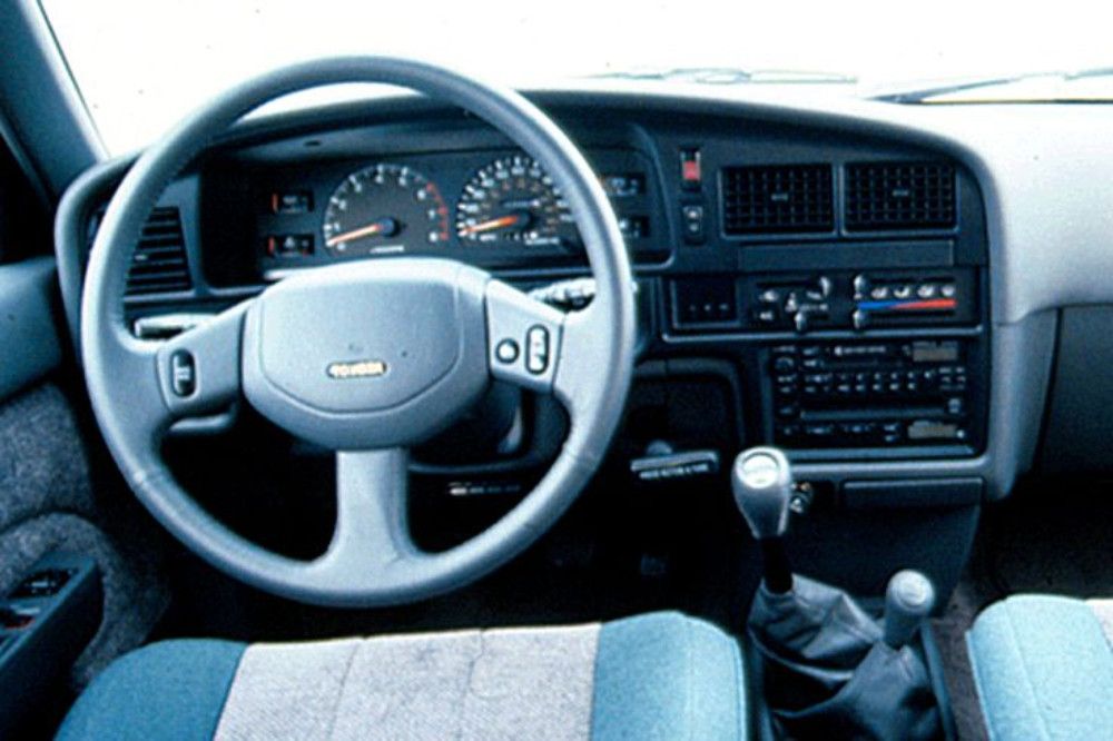 1990 Toyota 4Runner Driver's Cockpit