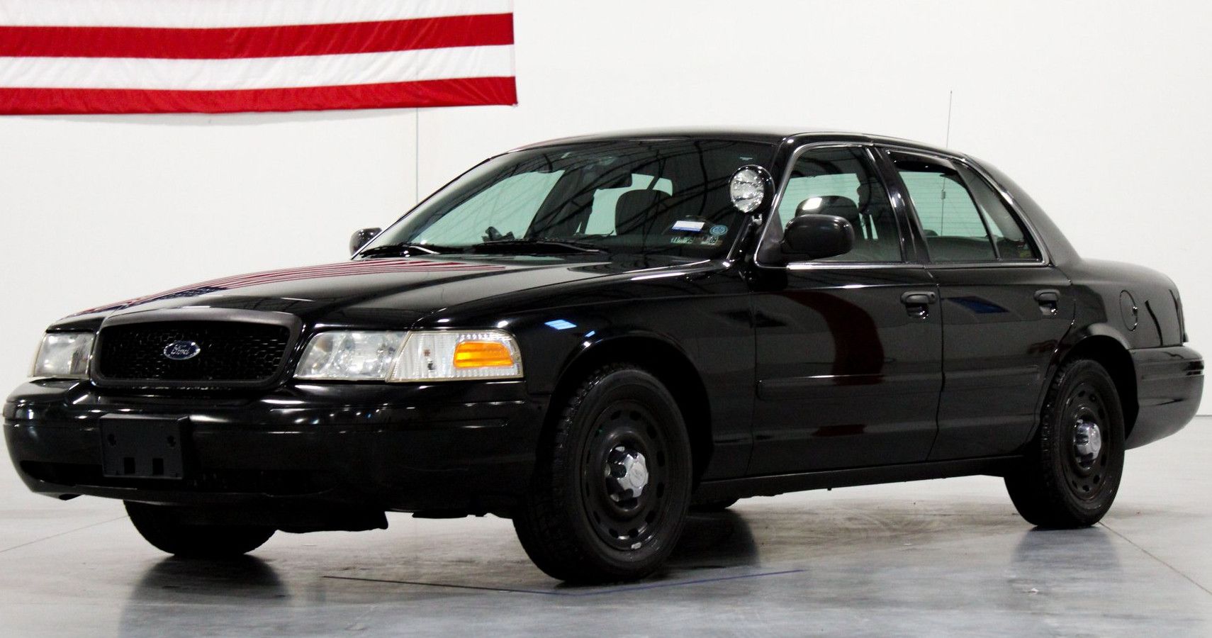 Why The Ford Crown Vic Was An Underrated V8 Muscle Car In Disguise