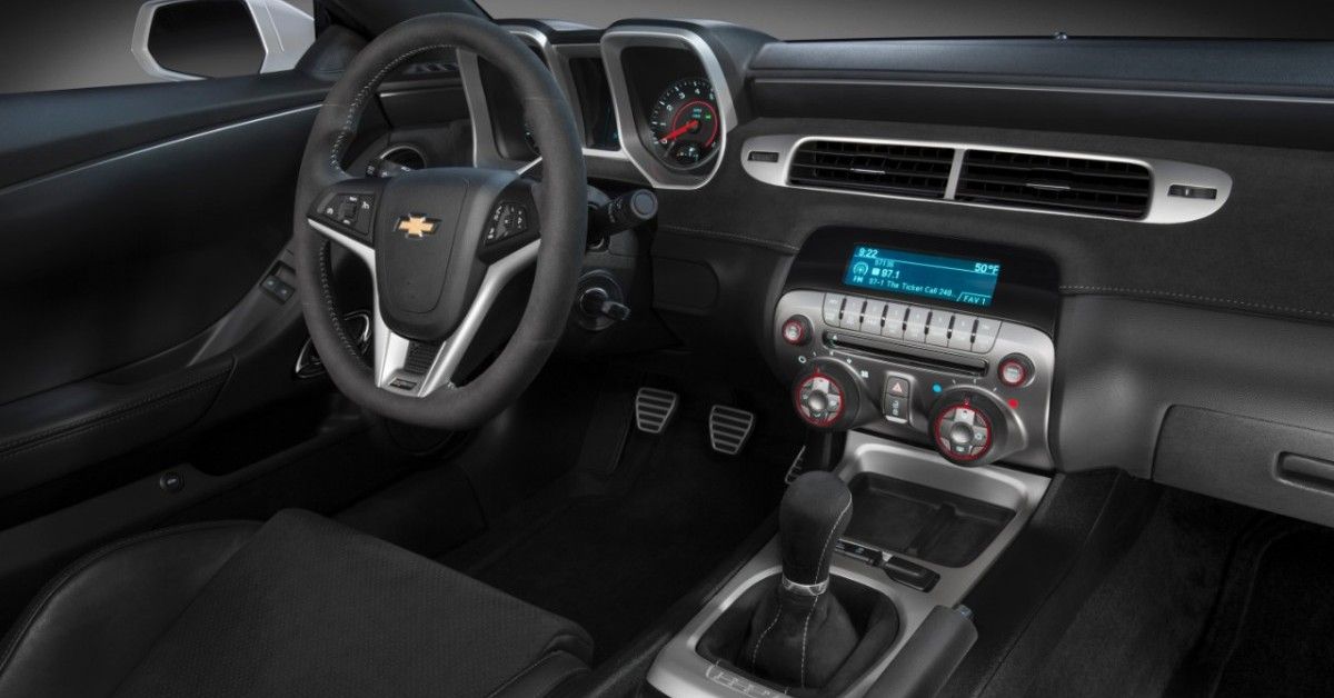 2014-Chevrolet-CamaroZ28-008-1