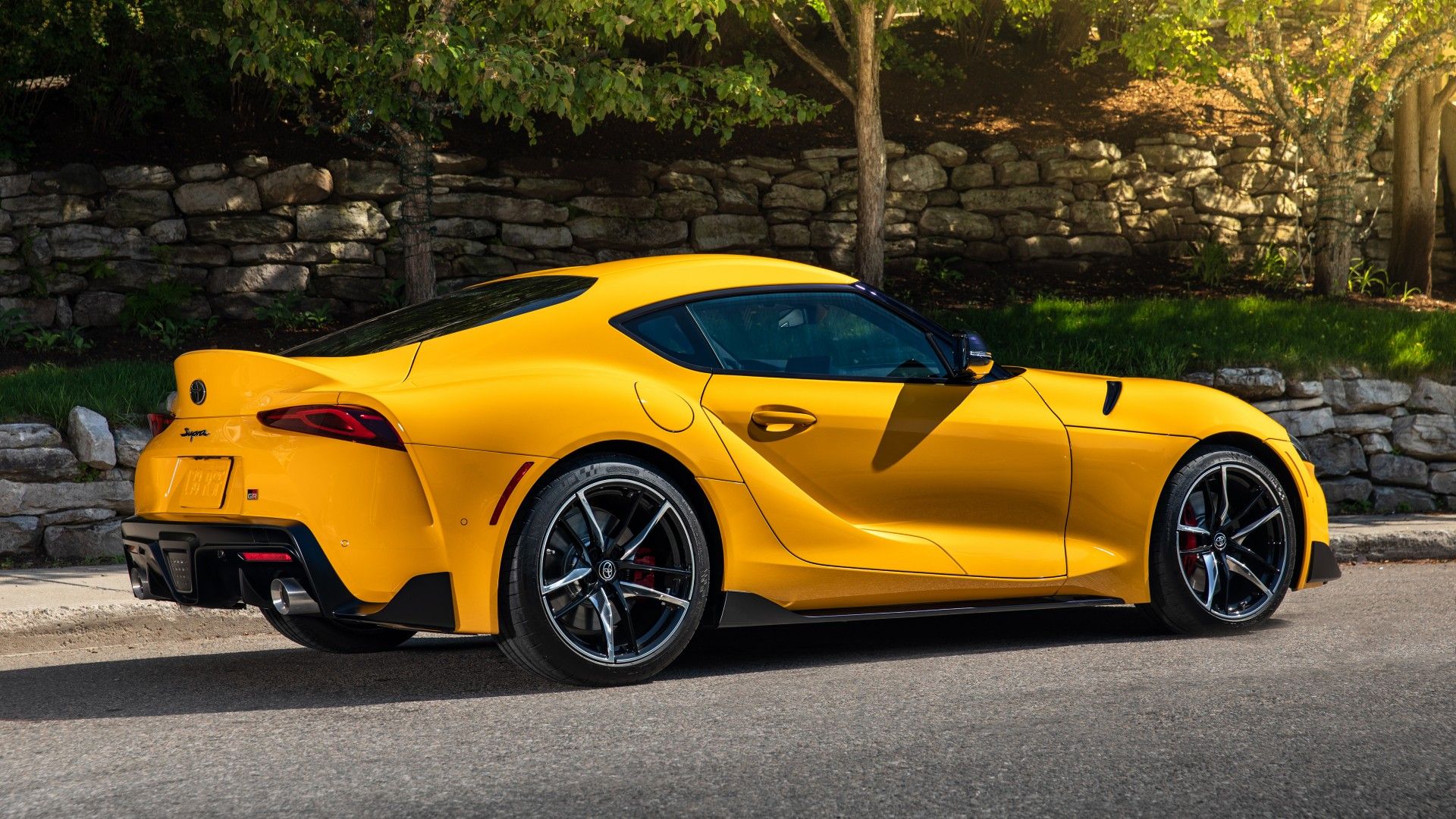 Foto de prensa 3/4 traseira Supra