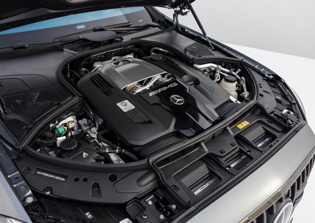 Motor Mercedes-AMG S63 2023