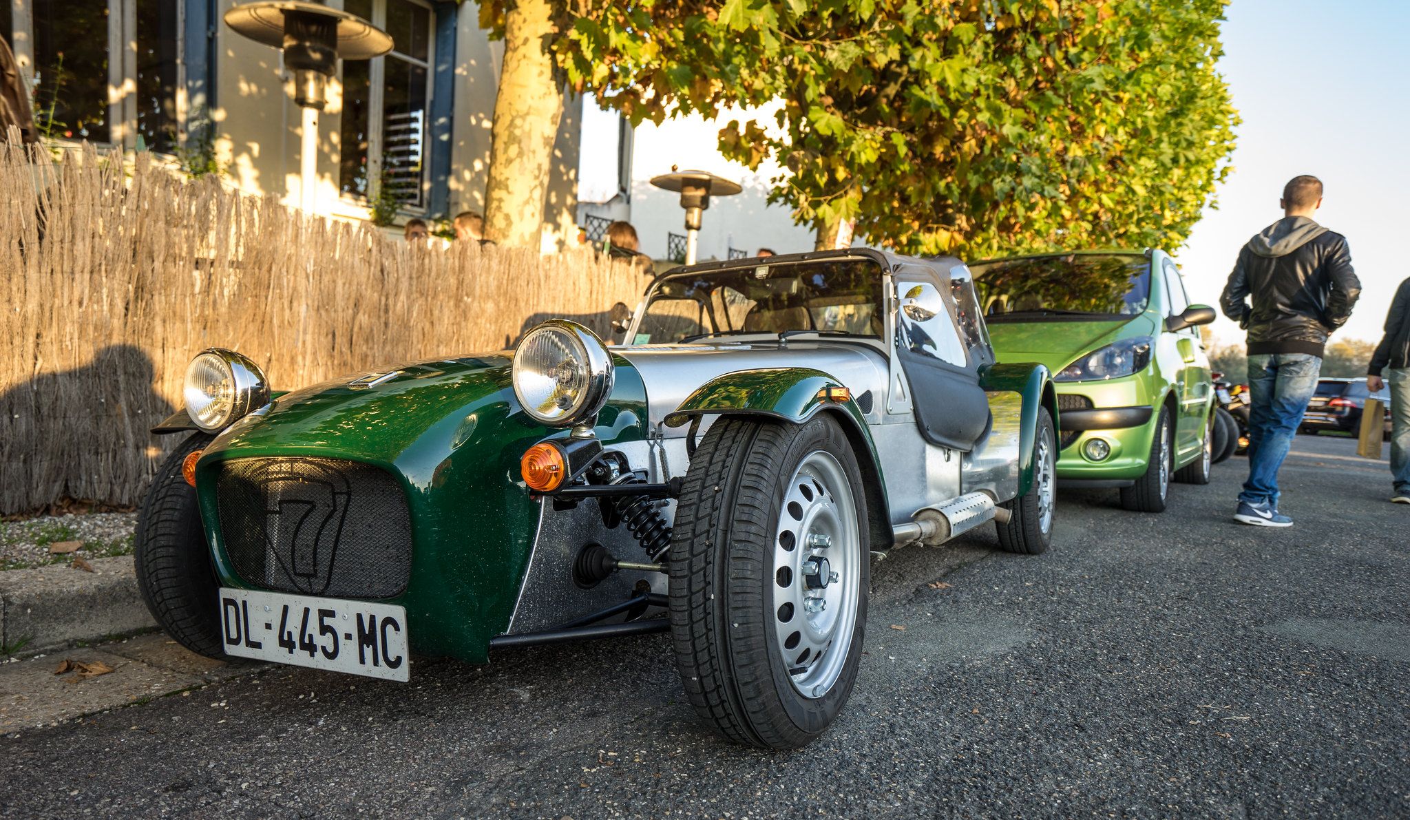 Caterham R400 parked on a road