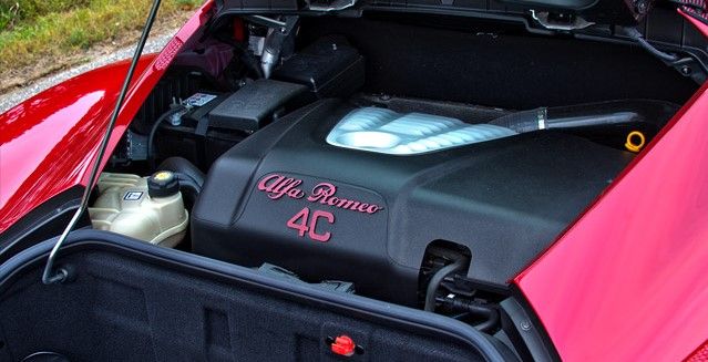 Alfa Romeo 4C engine