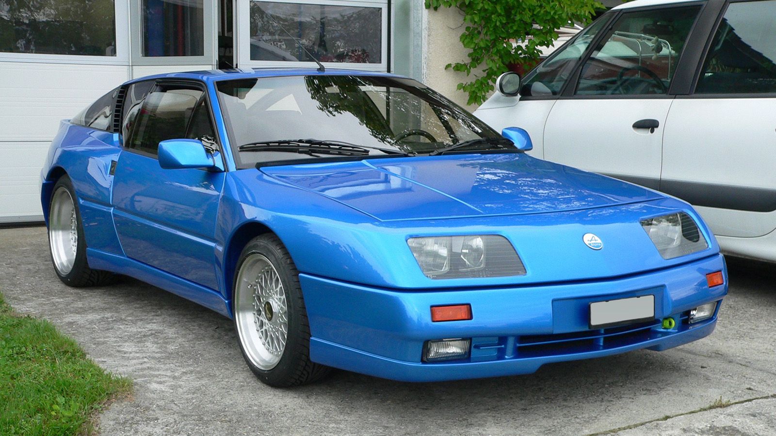10 Overlooked European Classic Sports Cars You Should Consider Buying