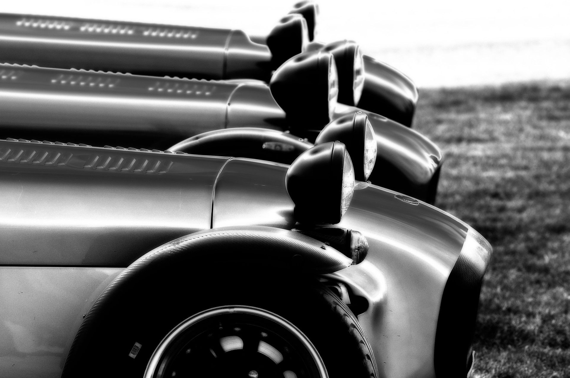 Caterham R400s parked in line