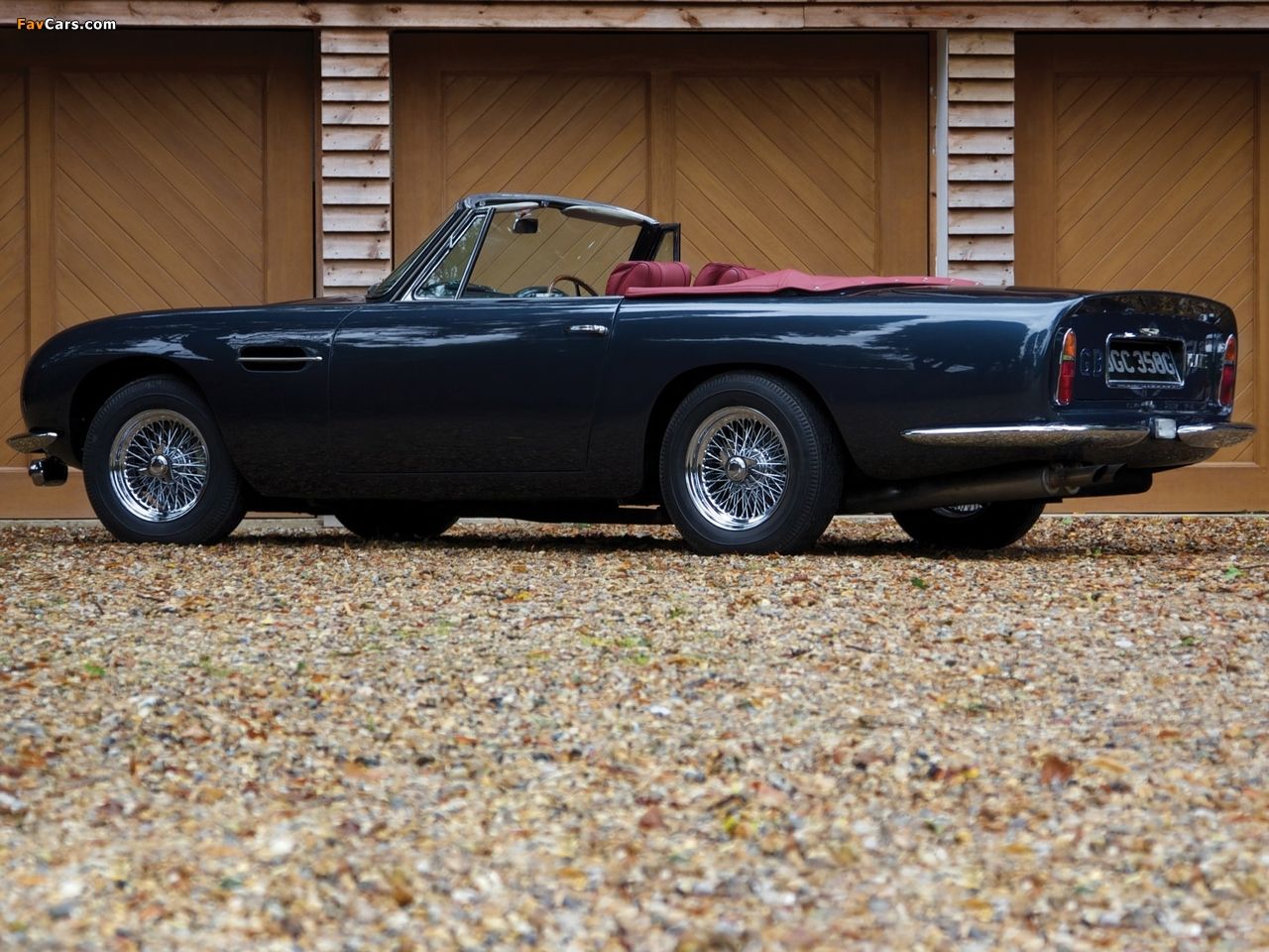 aston-martin_db6_1965_Volante