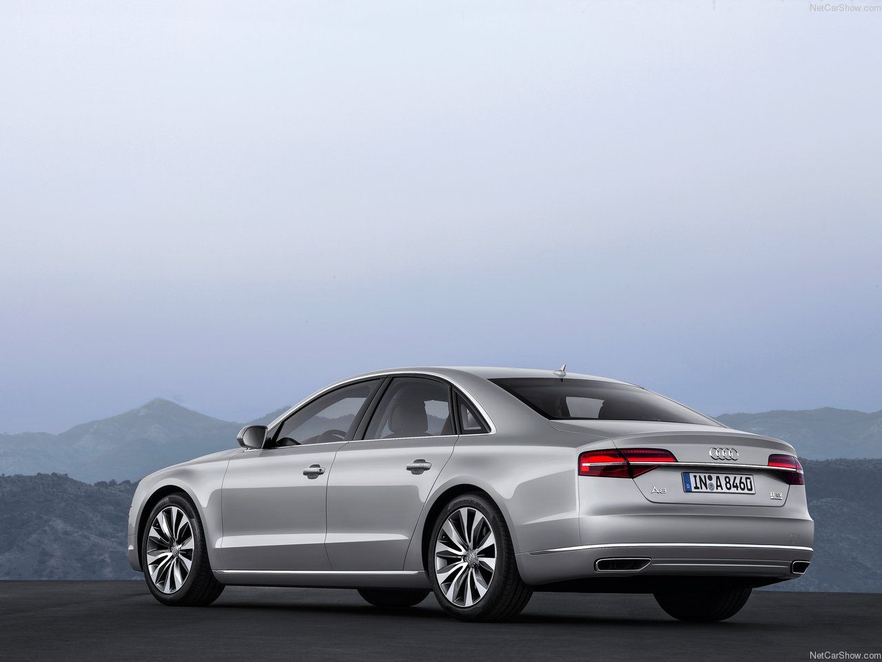 audi-a8-2014-rear