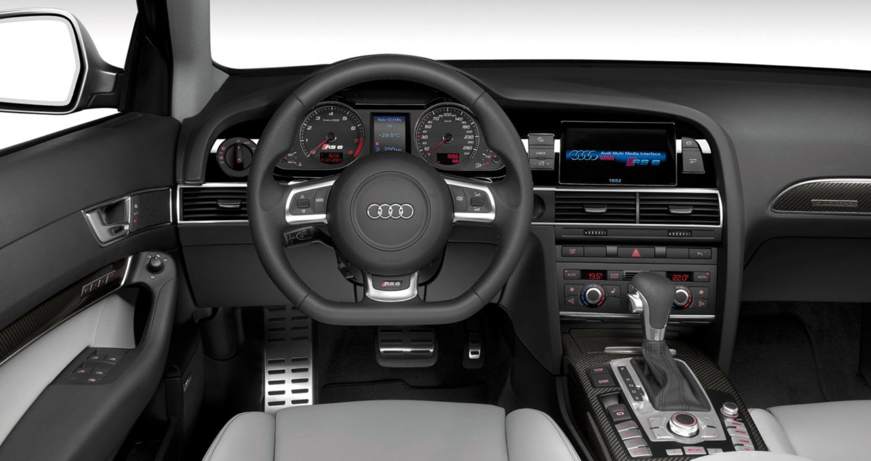 Audi RS6 V10 Avant Interior View
