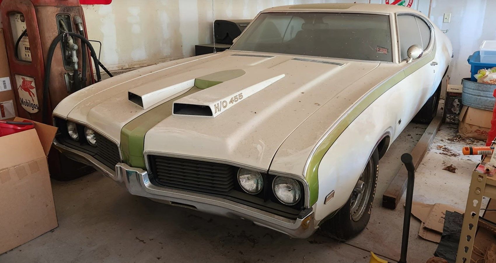 Barn Find Expert Unexpectedly Uncovers A Dodge Superbee And An Oldsmobile Hurst/Olds