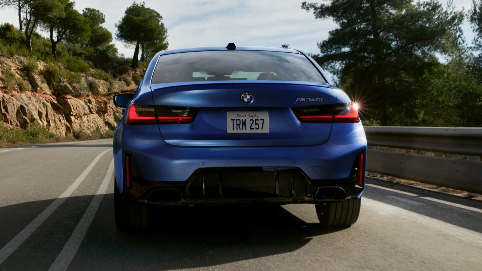 2023 BMW M340i xDrive Atrás Azul