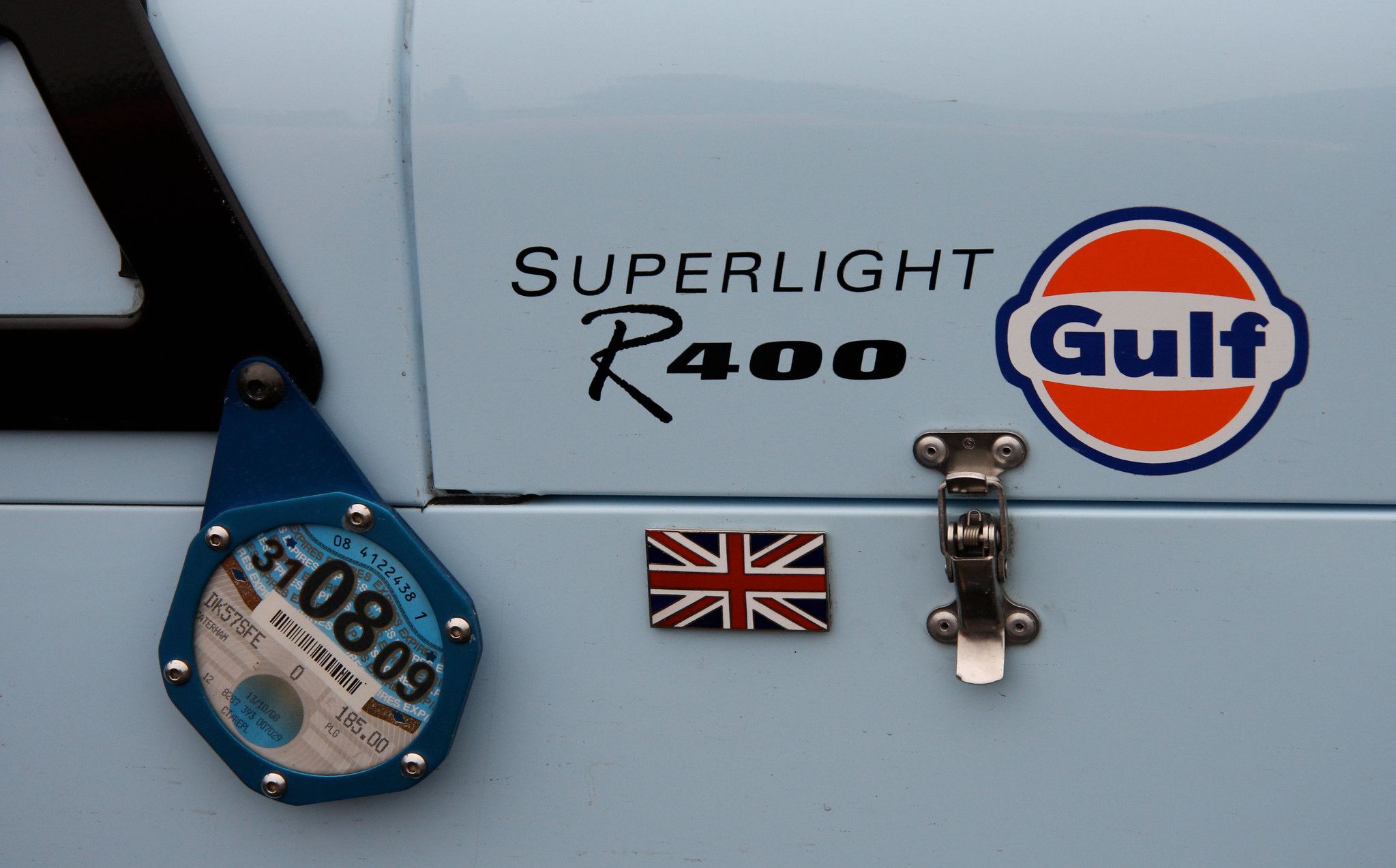 Caterham R400 badges and emblems