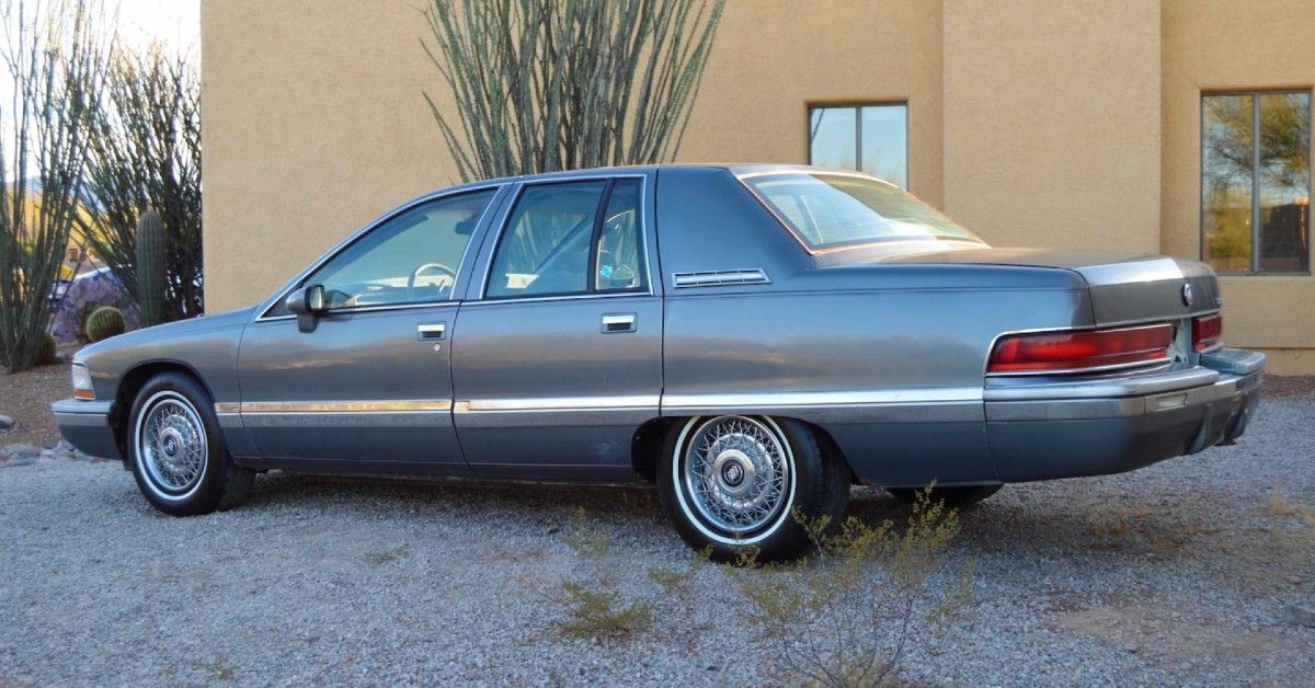 Here's What Makes The Buick Roadmaster An Excellent Sleeper Car