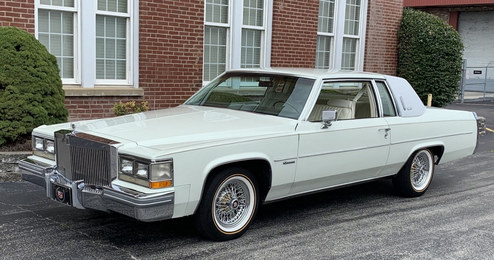 Cadillac Coupe Deville - Front