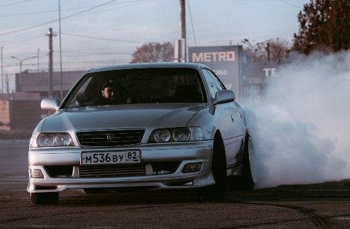 Silver Toyota chaser JZX100