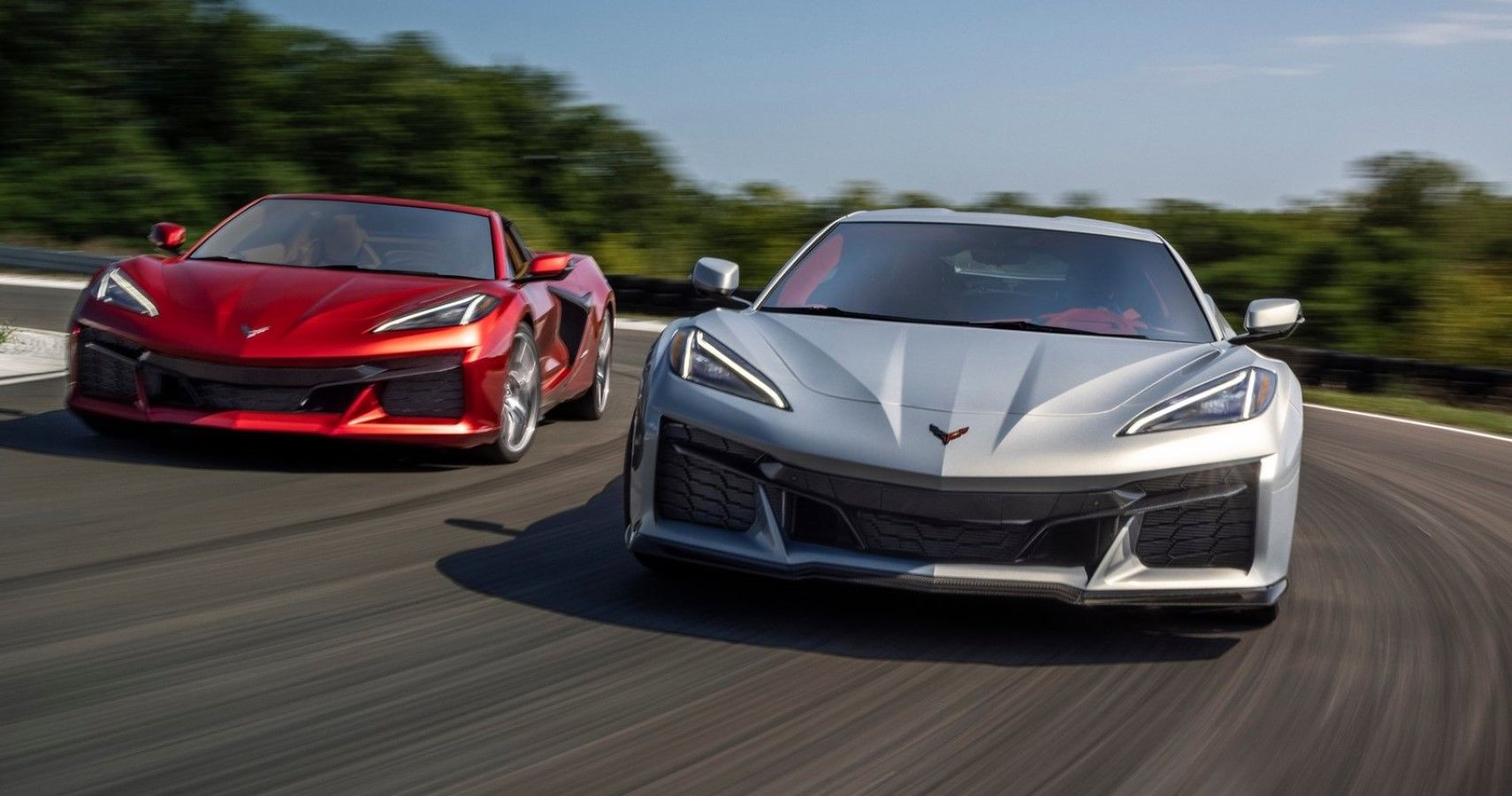 2023 Chevrolet Corvette Z06 Coupe and Convertible Race