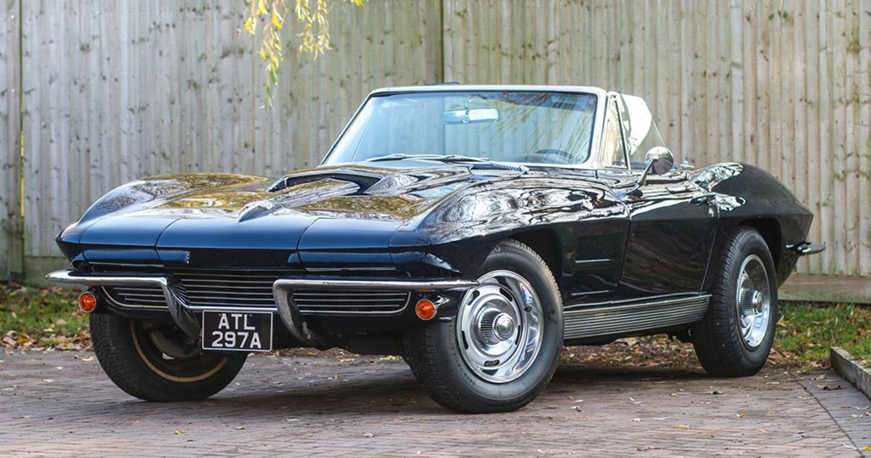 Corvette C2 - Front