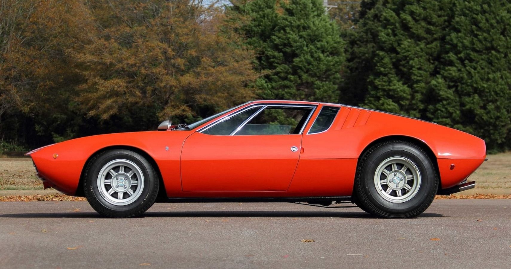 De Tomaso Mangusta - Side