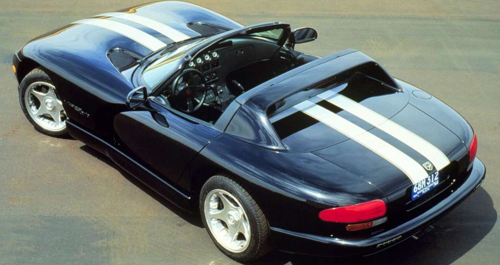 Here's Why the Dodge Viper RT/10 Is an Insane $50,000 Sports Car