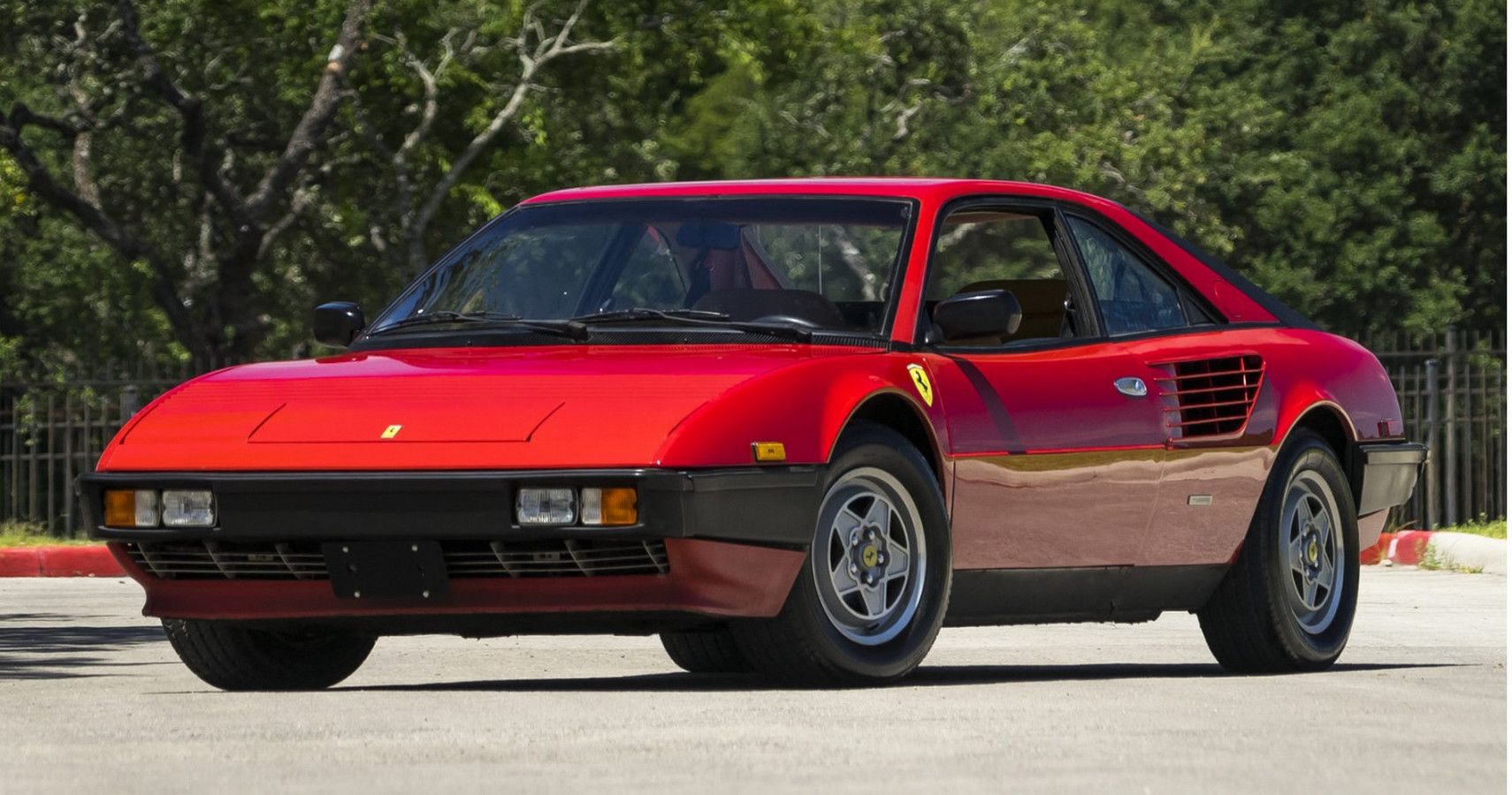 Ferrari Mondial 8 - Front